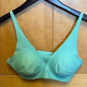 Knix Revolution Seemless Shadow Mesh Bra